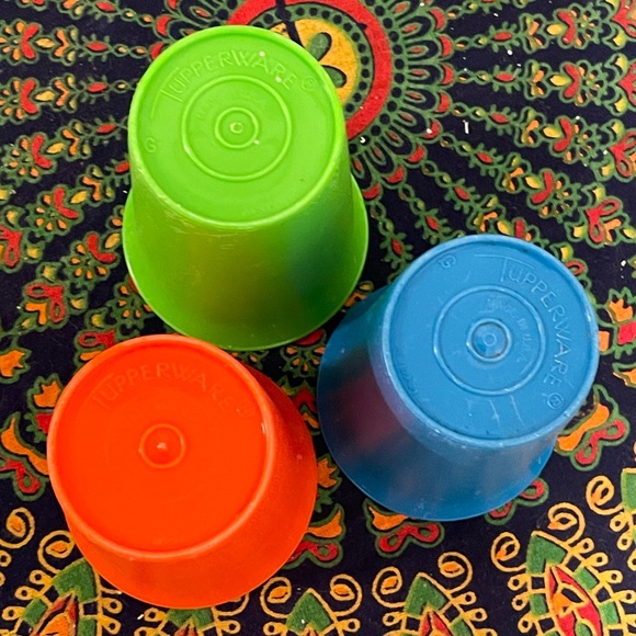 Vintage Tupperware kids 3pc cup set. EUC! - Picture 2 of 7